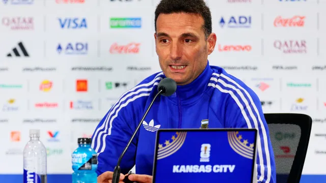 
                    FIFA favorece a Argentina? Scaloni responde: 