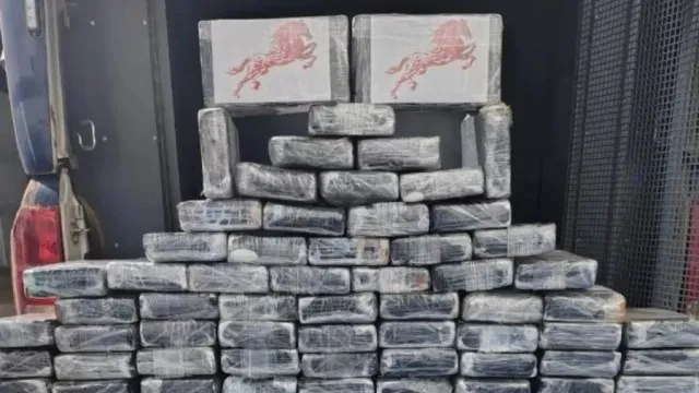 
                    Avião com dois corpos e carga de cocaína é encontrado caído em MT
                