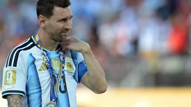 
                    O clube que ainda sonha com Messi: 