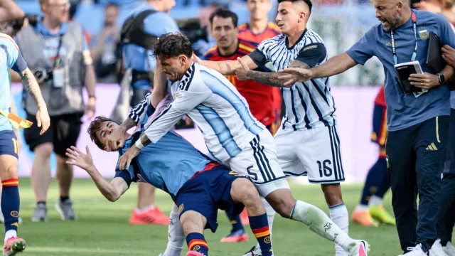 
                    Fifa investiga Argentina por confusão na final da Copa do Mundo
                