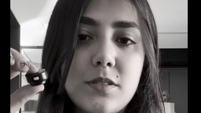 Vendida pela mãe aos 9 anos, mulher tenta apagar vínculo na Justiça