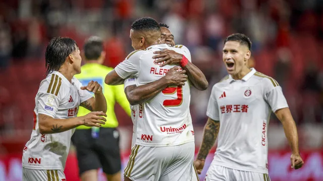 
                    Internacional e Cruzeiro retomam o Brasileirão em confronto direto por posições na tabela
                