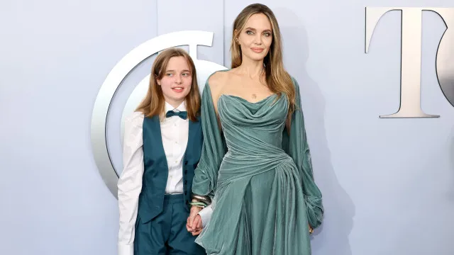 
                    Vivienne, filha de Brad Pitt, pede para tirar sobrenome do pai
                