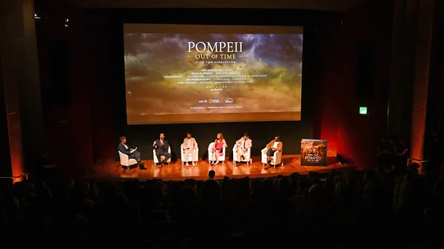 
                    Tom Hiddleston une ficção e documentário em minissérie sobre fantasmas de Pompeia
                