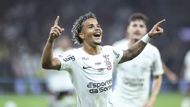 
                    Kaio César vai a julgamento por confusão e pode desfalcar o Corinthians
                