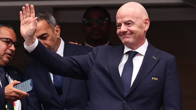 
                    FIFA responde à ameaça da UEFA: 