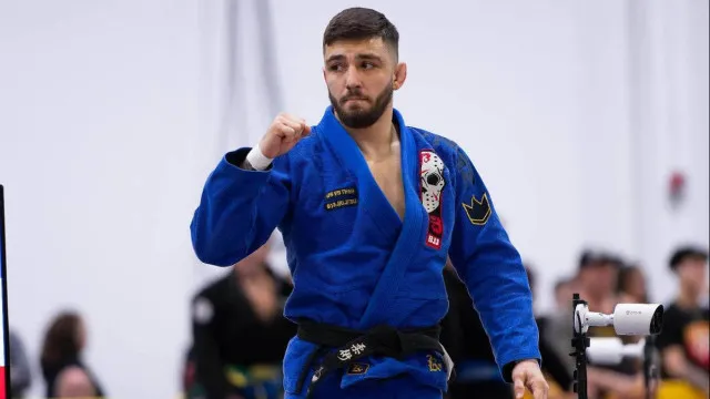 
                    Professor brasileiro de jiu-jítsu é preso nos EUA pelo ICE, e alunos fazem campanha por soltura
                