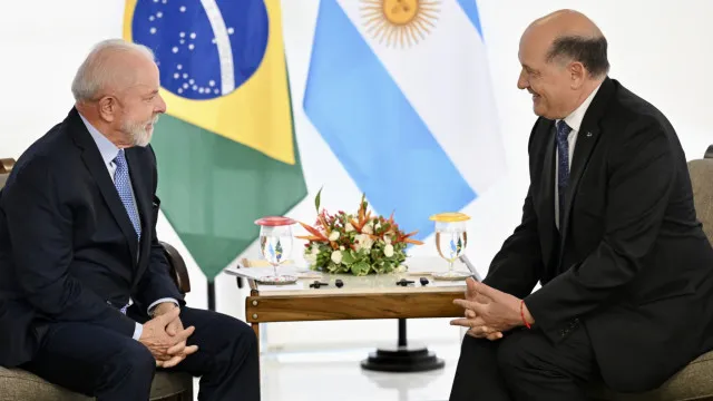 Itamaraty dispensa embaixador da Argentina no Brasil e rebaixa relação com país vizinho