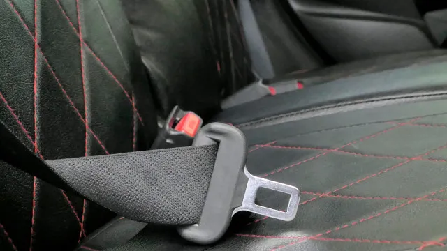 
                    Casal é flagrado em ato sexual enquanto carro circulava na Espanha
                