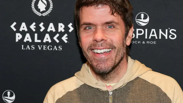Perez Hilton se comunica e família atualiza estado após internação