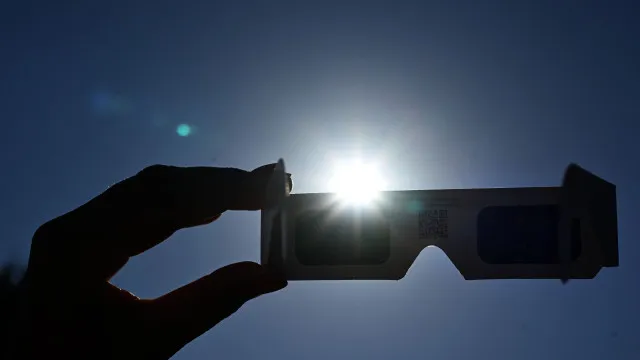 Eclipse solar vai escurecer o céu para 15 milhões de pessoas no mundo