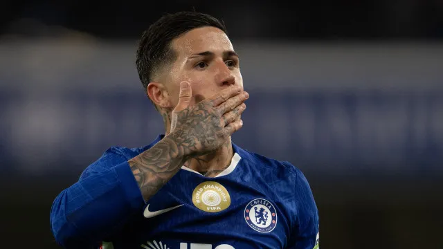 Manchester City mira Enzo Fernández e pode negociar Rodri e Reijnders