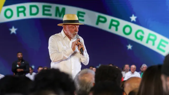 Lula cita possíveis sucessores e diz que Haddad tem 'potencial extraordinário'