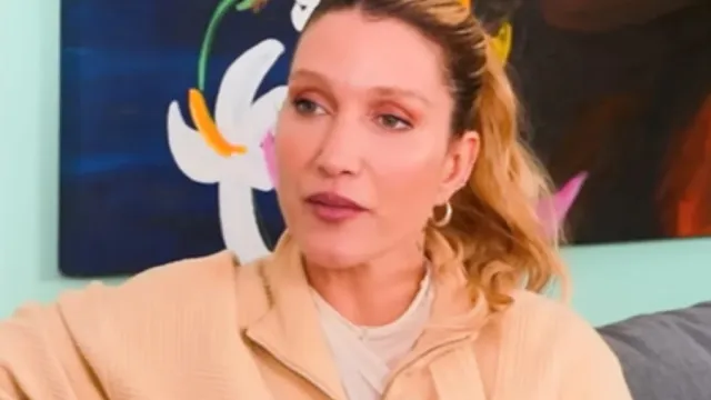 
                    Celebridades Gabriela Pugliesi revela perda gestacional após premonição
                
