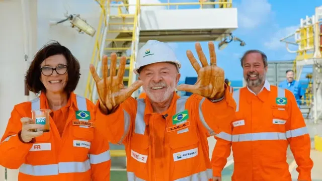 
                    Lula diz que petróleo no Amapá 'significa soberania nacional'
                