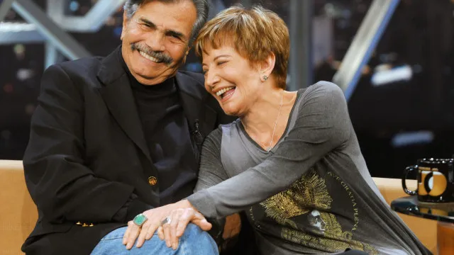 
                    Amor eterno: Casais famosos que ficaram juntos por mais de 50 anos (ou ainda estão)
                
