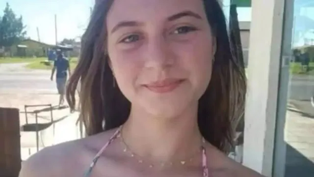 
                    Adolescente de 14 anos é morta a facadas no RS; ex-padrasto é procurado
                