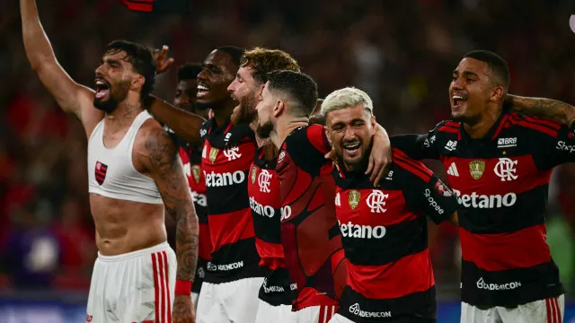
                    Flamengo elimina Cruzeiro com golaços e avança às quartas da Libertadores
                