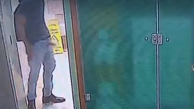 
                    Homem exibe pênis a duas mulheres é agredido e acaba preso no DF
                