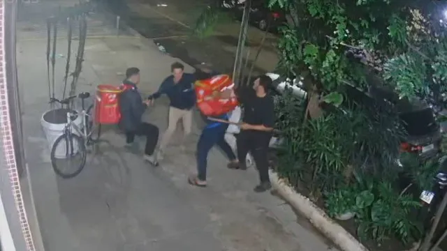 
                    Linchamento em Copacabana expõe suspeitas contra grupos de vigilantes e justiceiros no Rio
                