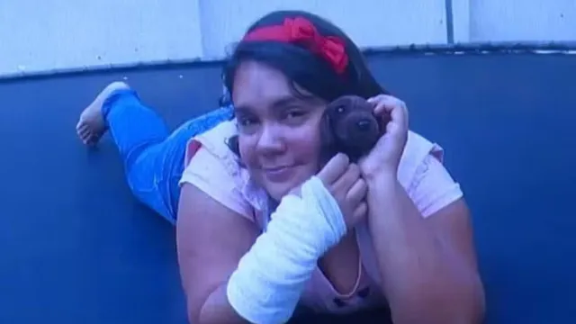 
                    Mulher de 38 anos fingiu ter 12 para enganar pais adotivos foi condenada
                