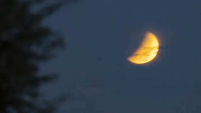 
                    Assistiu ao eclipse lunar? Veja as imagens do último de 2026
                