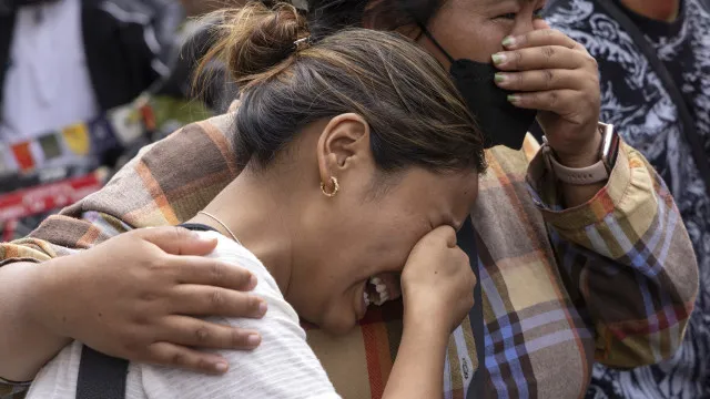 
                    Sobe para 750 o número de mortos no Nepal e Tibete devido a enxurrada
                