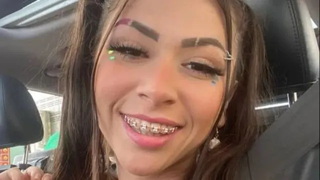
                    MC Pipokinha é condenada após apresentação sexual diante de adolescentes
                