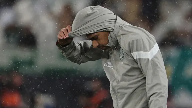 
                    Abel perde liderança para Leonardo Jardim e 'explode': 
