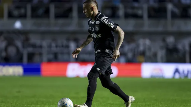 Na estreia de Cebolinha, Santos bate o Cruzeiro e se afasta bem do Z4