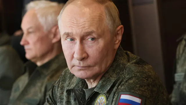 
                    Rússia faz rara ameaça nuclear explícita contra a Europa
                