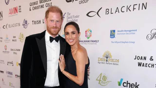 
                    Harry e Meghan mudam filhos de escola após alerta de segurança
                