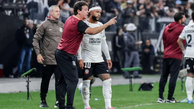 
                    Diniz diz que Memphis se sente 'pior pessoa do mundo' e lamenta: 'Igual quando morre alguém'
                