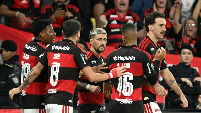 Flamengo sofre, mas empata com o Del Valle e vai à semifinal da Libertadores