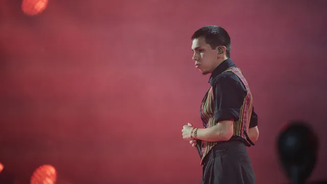 
                    Milo J diz odiar ser rotulado e que quer buscar um som, não um gênero de música
                