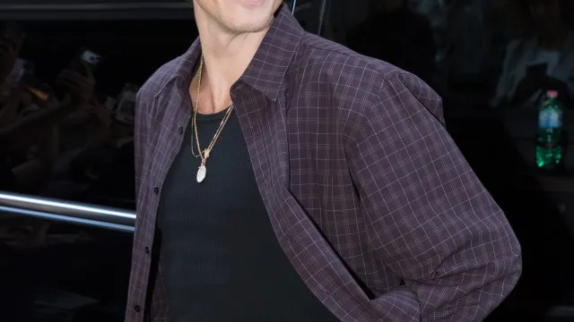 
                    Shawn Mendes já levou fora de uma famosa... Sabe quem é?
                