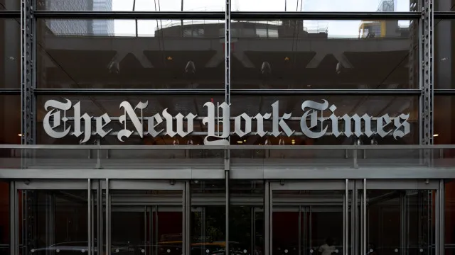 
                    Executivo do New York Times é morto a tiros; sogros são presos
                