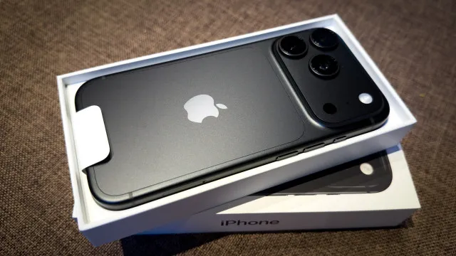 
                    Siri com IA: veja quais aparelhos da Apple são compatíveis
                