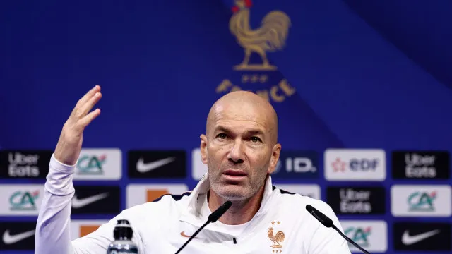 
                    Zidane fala no meio da 'tempestade': 