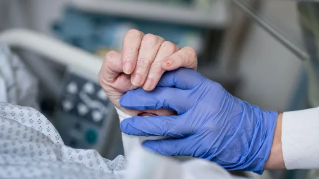Os três sintomas que aparecem nas últimas 24 horas antes da morte