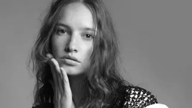 
                    Quem era a modelo brasileira que sofreu infarto fulminante aos 32 anos
                