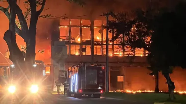 
                    O incêndio em prédio da UFPE foi criminoso? Entenda o que se sabe
                