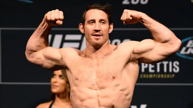 
                    Ex-lutador do UFC é baleado durante uma emboscada no Congo
                