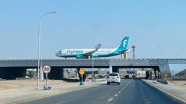 
                    Houthis matam 12 em aeroporto na Arábia Saudita
                