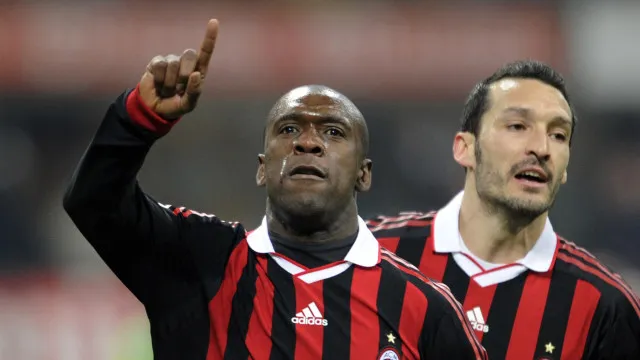 
                    Corinthians contrata Seedorf como técnico para vaga de Fernando Diniz
                