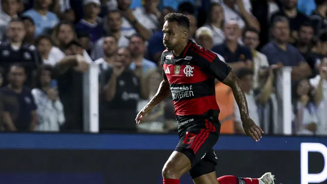 
                    Flamengo cita nove fraturas de jogadores em 2026 e critica arbitragem
                