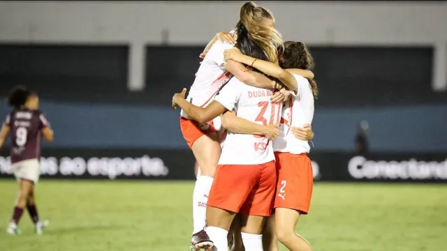 
                    Bragantino vence Ferroviária e sai na frente nas quartas da Copa do Brasil feminina
                
