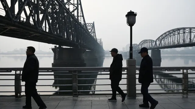 
                    China e Coreia do Norte inauguram ponte entre países
                