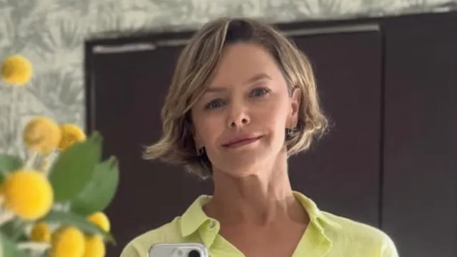 
                    Bianca Rinaldi celebra 52 anos com foto nua e reflete: 'De corpo, alma, inteira'
                