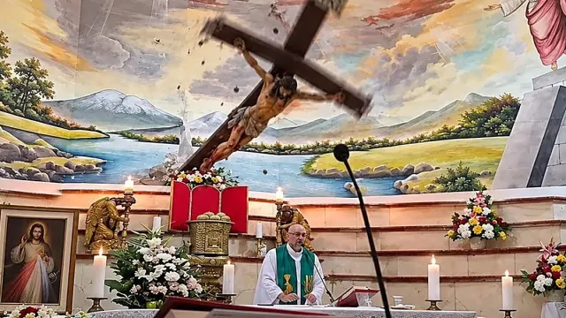 Padre refletiu sobre a morte antes de cruz cair: “Todos vamos morrer”